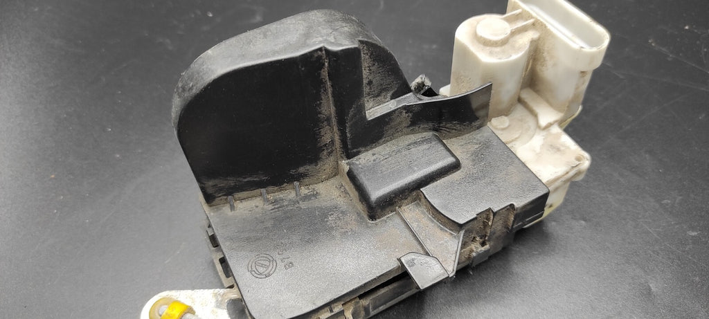 Alfa Romeo 147 1.9JTD 16V Diesel 2004 LHD Rear Right Door Lock B792