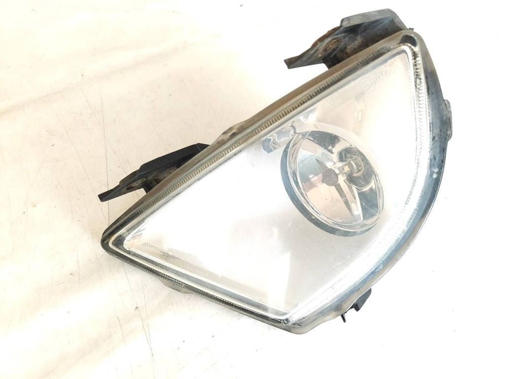 Ford Fiesta 2004 front left bumper fog light 89202172 