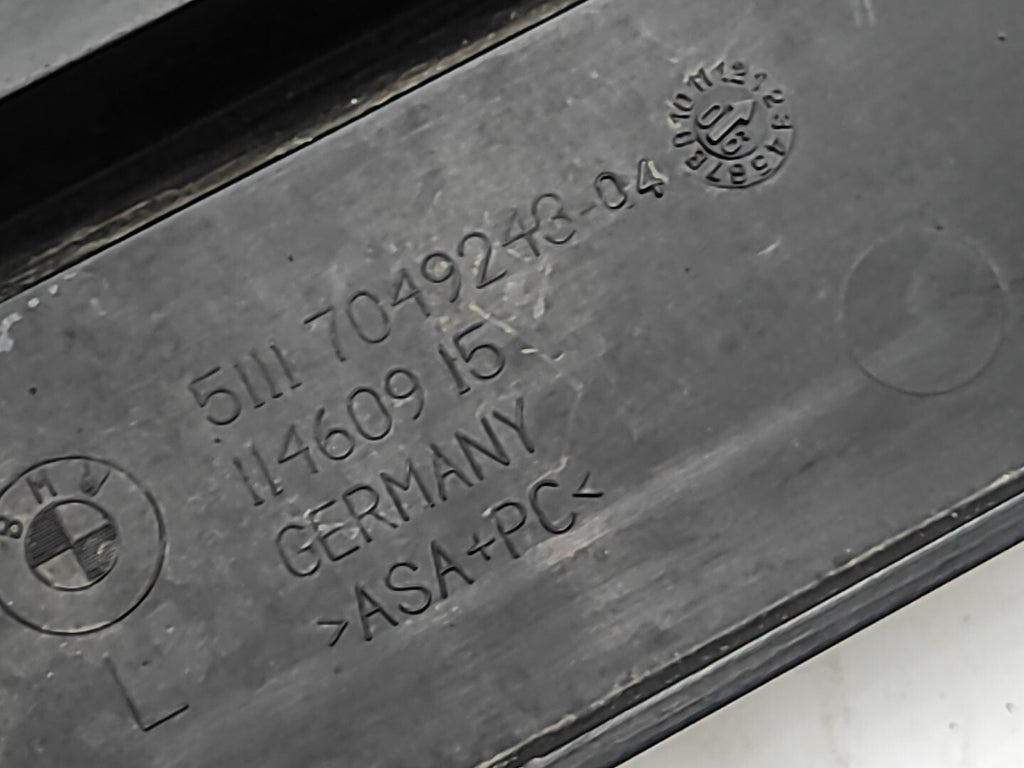 BMW E61 530D 170kW Estate Front Left Side Fog Light Grill Trim 7049243