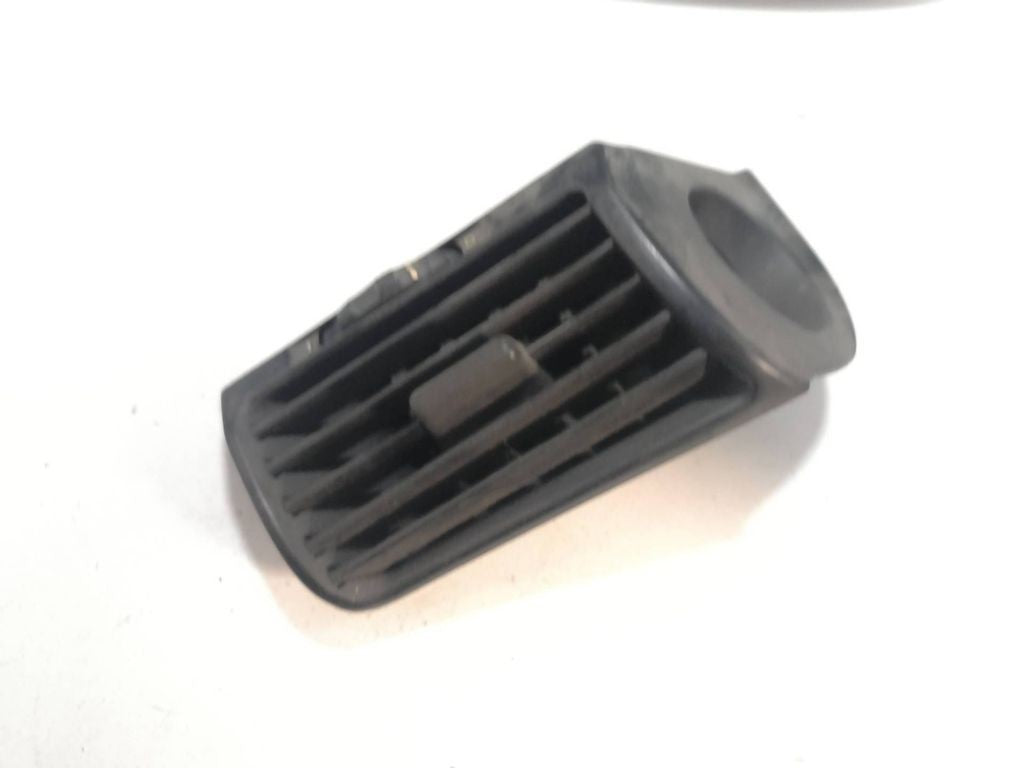 BMW 5 E34 1994 dashboard side air vent grill trim 1384088 