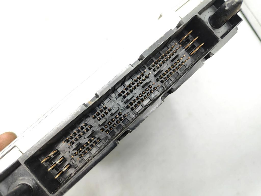 Volvo S60 2.4D Diesel 2002 Engine control unit module ECU 0281010319 