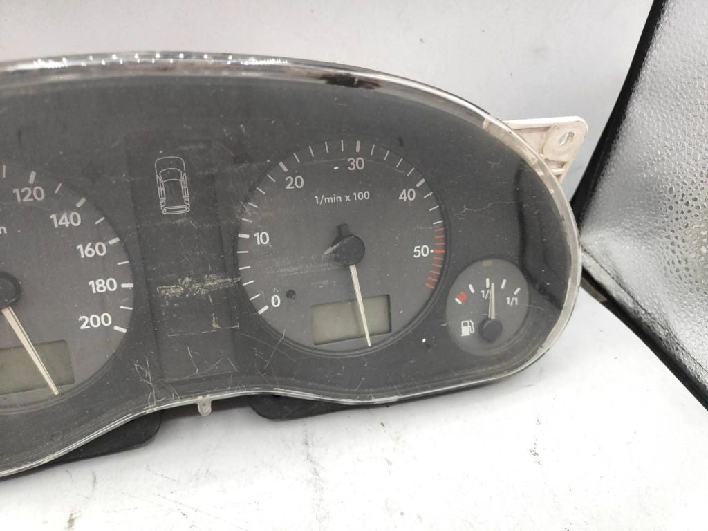 95VW10849ABC Volkswagen Sharan 1997 speedometer instrument cluster 