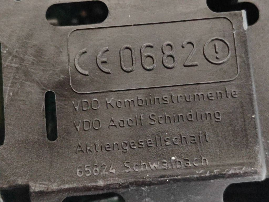 Audi A6 S6 C5 4B 2003 LHD speedometer instrument cluster 110080128 