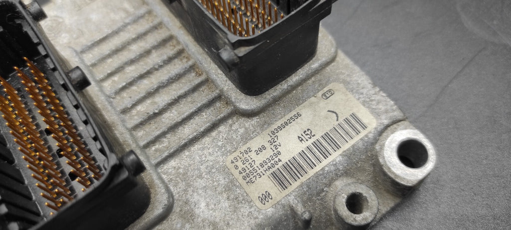 Alfa Romeo 147 1.6 Twin Spark 2006 Engine Control Unit Module ECU 0261208327