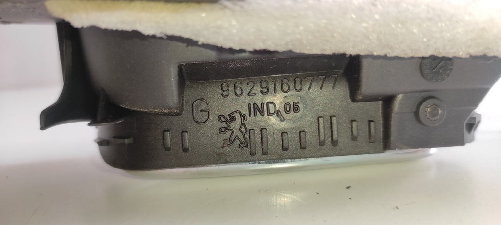 Peugeot 607 3.0i V6 2001 LHD Rear Left Inner Door Handle 9629160777