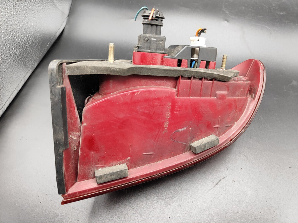 Alfa Romeo 166 2.4JTD 110KW 10V 2002 LHD Rear Left Body Outer Taillight Light