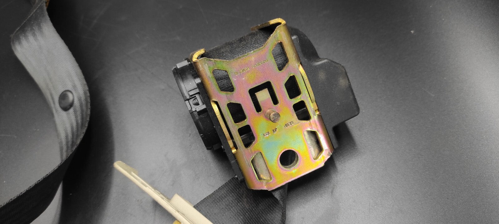 Alfa Romeo 166 2.4JTD 110kW 2001 Rear Left Seat Safety Seatbelt 044047