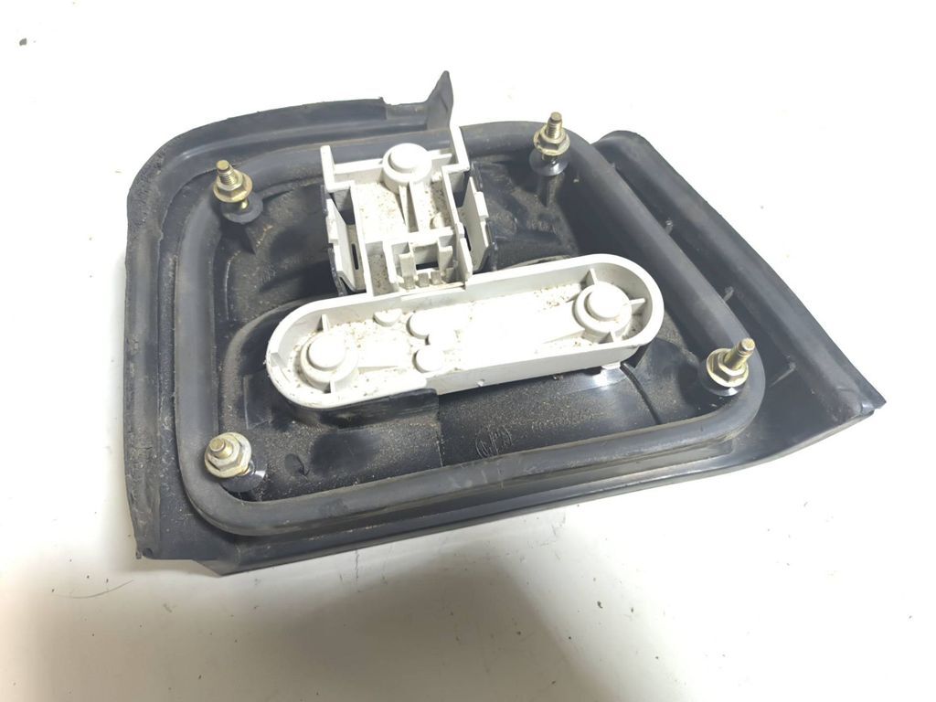 Alfa Romeo 155 1994 rear left tail light lamp 60568443 