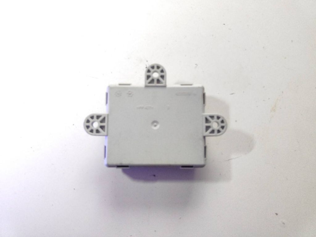 Volvo S60 2012 door control unit module 31334483 