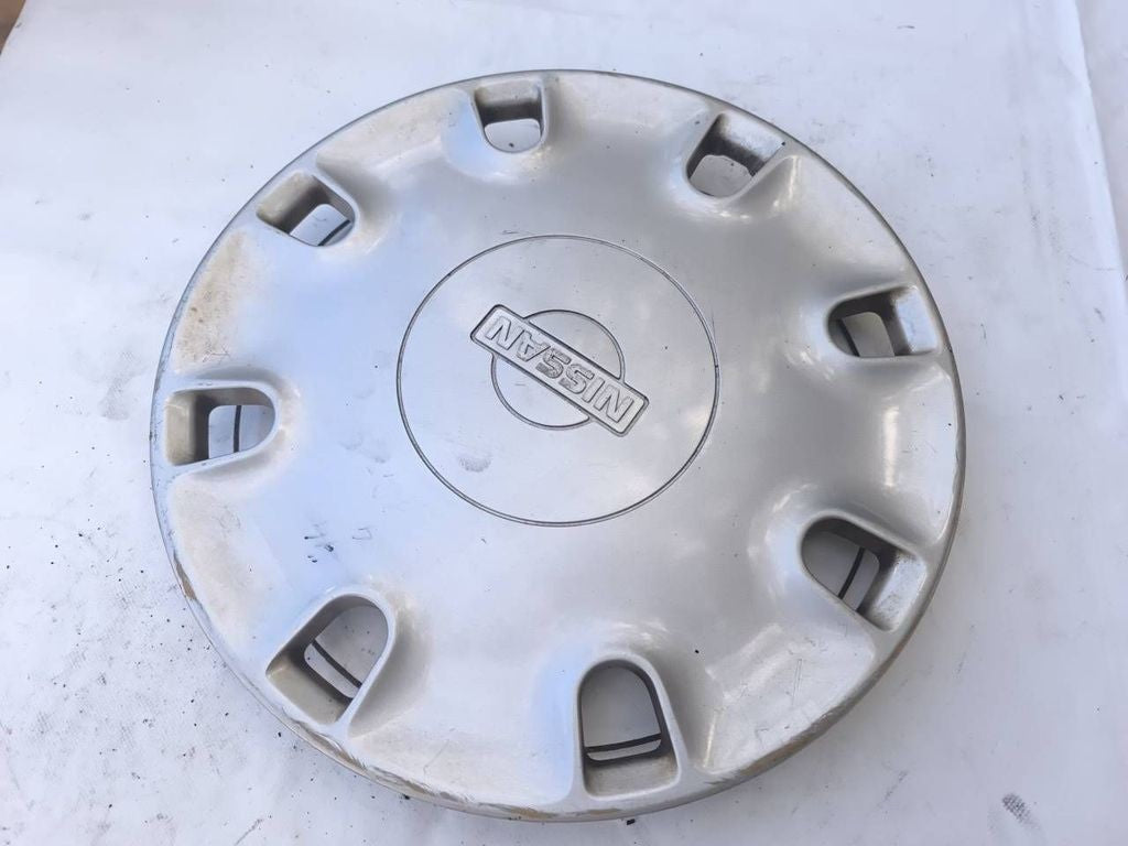 Nissan Primera 1995 R14 wheel hub cap trim 4031593J00 