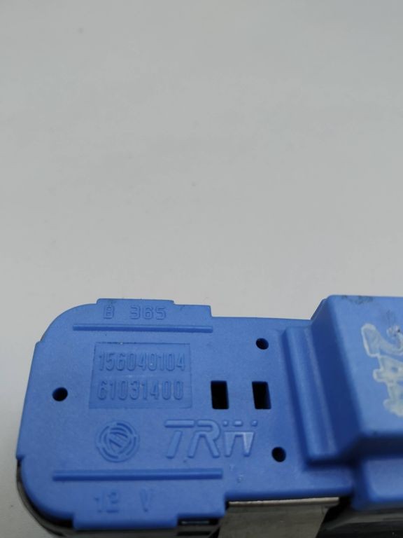 Alfa Romeo 147 2003 Diesel Fuel tank opening switch button 156040104 