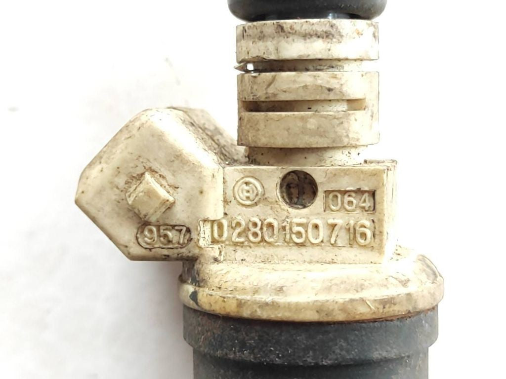 BMW 5 E34 1993 Petrol fuel supply injector 0280150716  