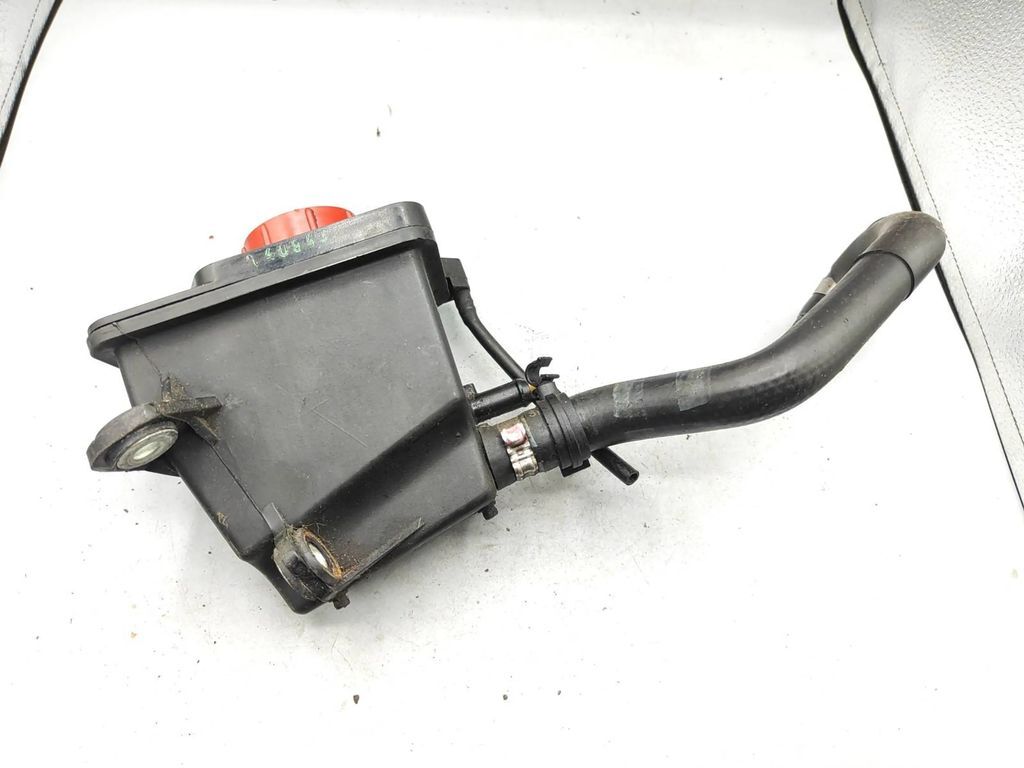 Alfa Romeo 159 2.2JTS 136kW 2006 Power steering fluid tank reservoir 