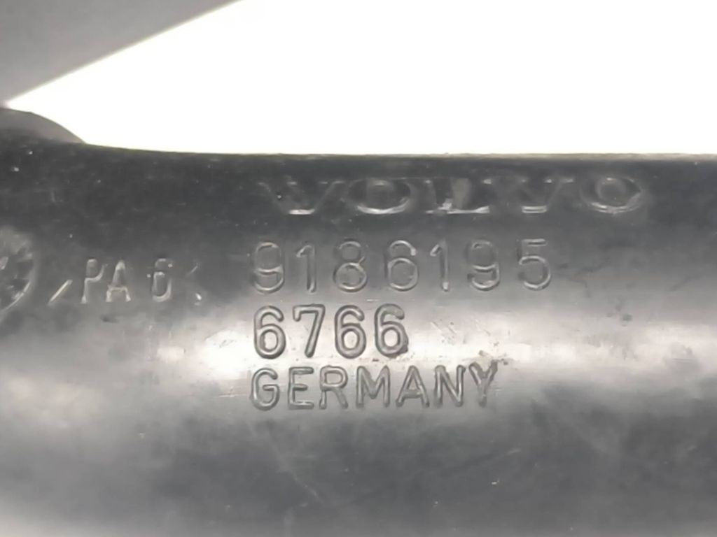 Volvo S80 2002 Diesel intercooler hose pipe 9186195 