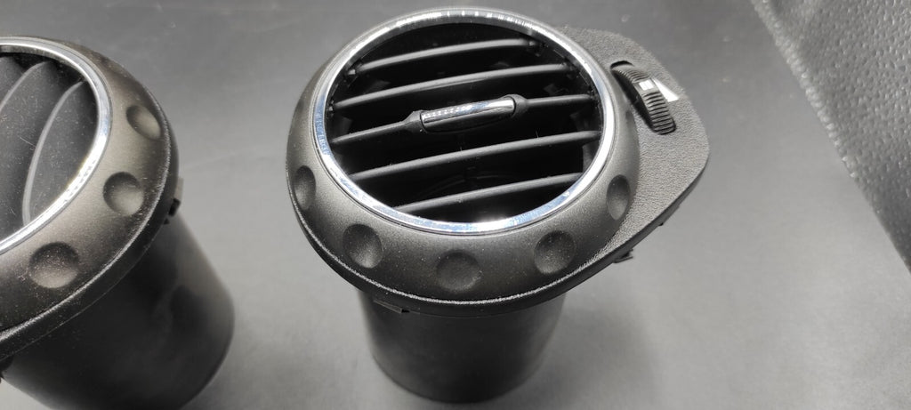 Alfa Romeo 147 GT 2.0JTS 2007 Front Dashboard Panel Side Air Vent Grill
