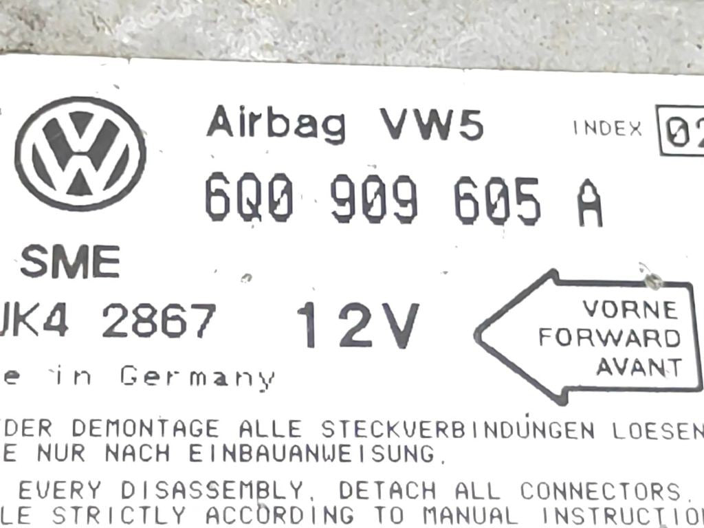 Volkswagen Golf IV 2000 Control unit module 6Q0909605A 