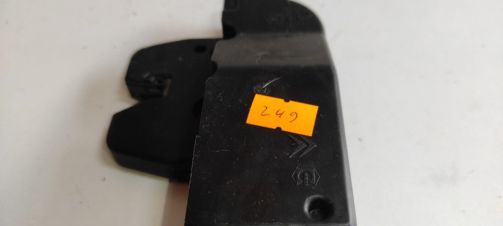 Peugeot 607 3.0i V6 2001 Rear Tailgate Boot Lock Mechanism 9653831780