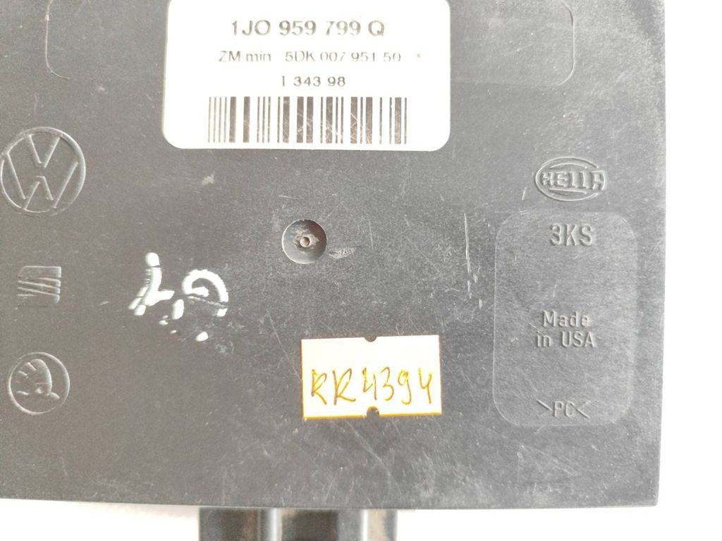 Volkswagen Golf IV 1J1 2001 Comfort convenience body module 1J0959799Q 