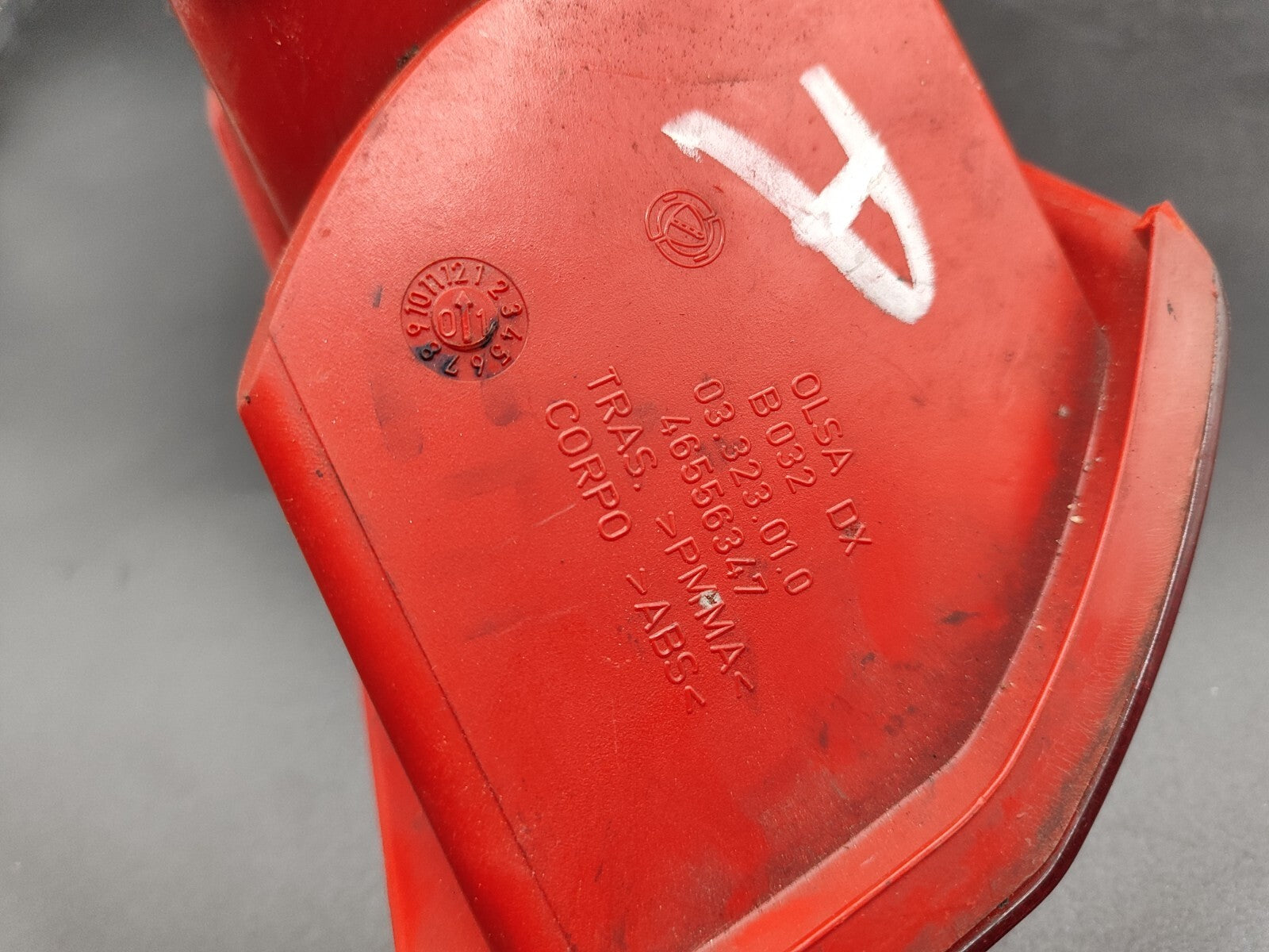 Alfa Romeo 147 1.9JTD 140HP 16V 2004 LHD Rear Right Taillight Lamp 46556347