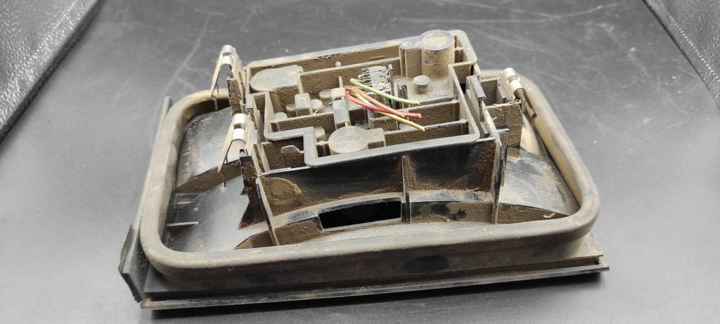 Citroen Xantia 1995 tailgate rear tail light lamp E291030 