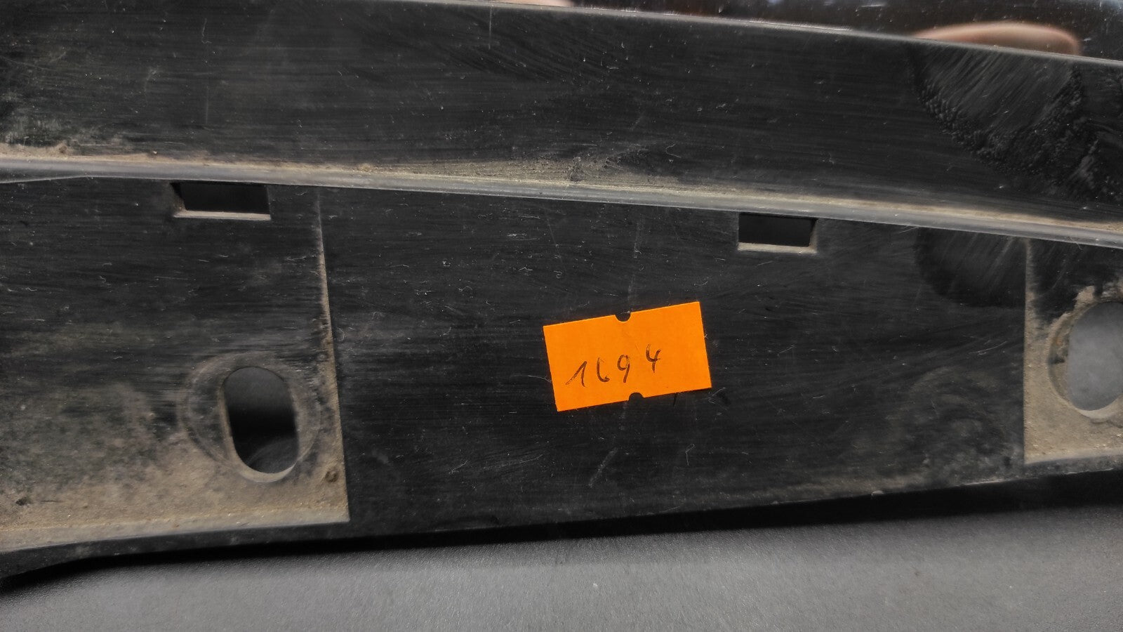 Alfa Romeo 156 2.4JTD 110kW 2002 Front Right Upper Bumper Grill 156017391