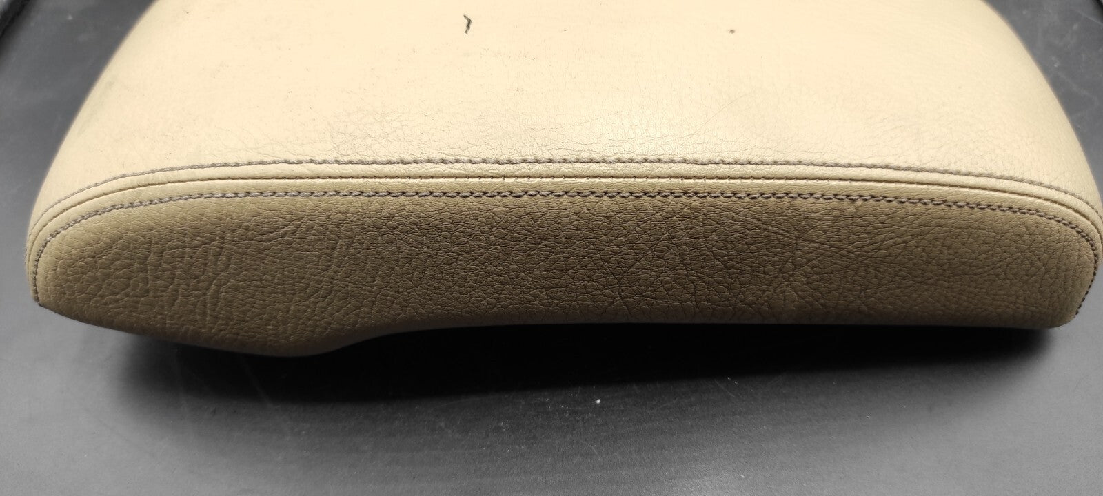 Ford Mondeo MK3 2.5 V6 2004 LHD Center Console Leather Armrest