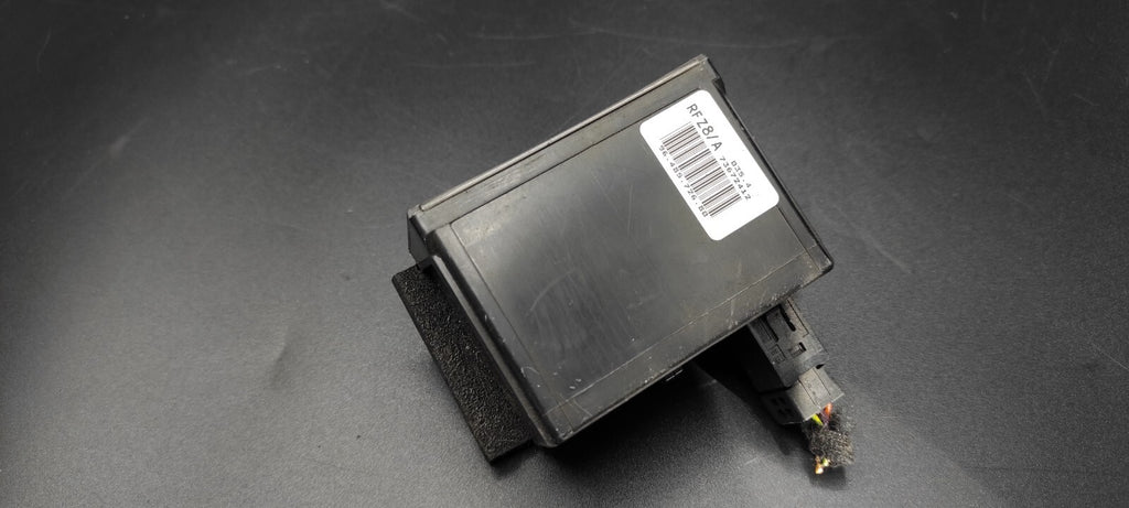 Peugeot 607 3.0 V6 2002 Relay Module Control Unit 9648572680
