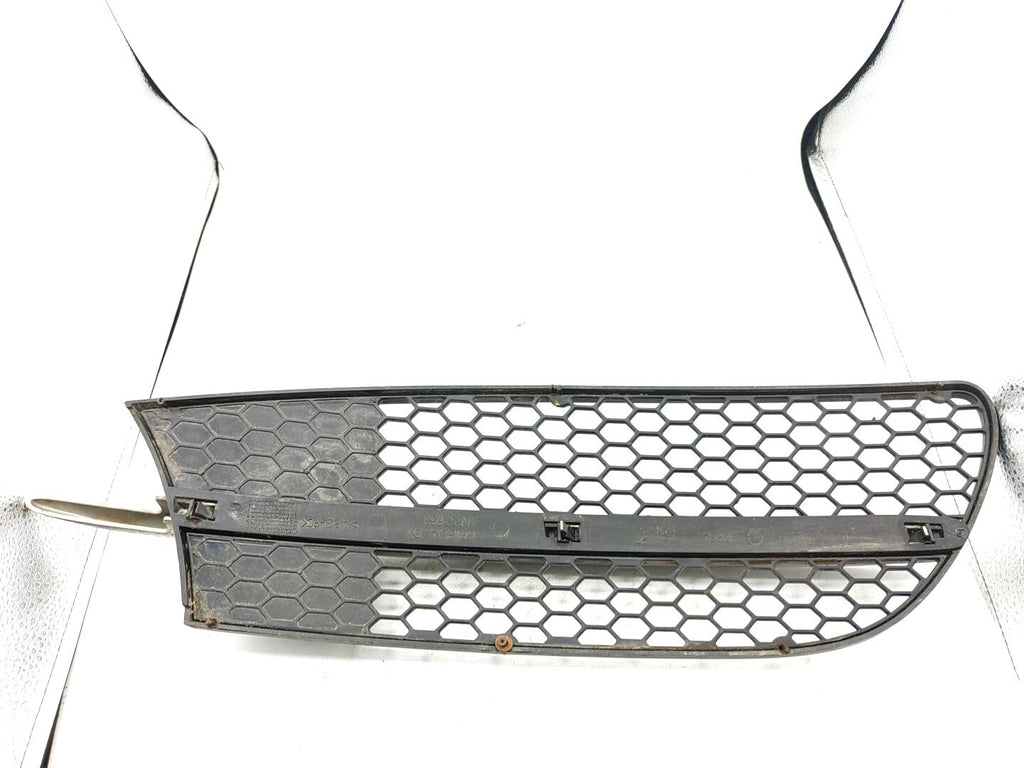 Alfa Romeo 147 1.9JTD 16V 2003 Front Right Bumper Grill 46557853