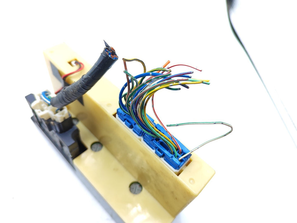 Mazda 626 1.8i Petrol 1999 LHD Climate A/C Blower Control Unit GA5R