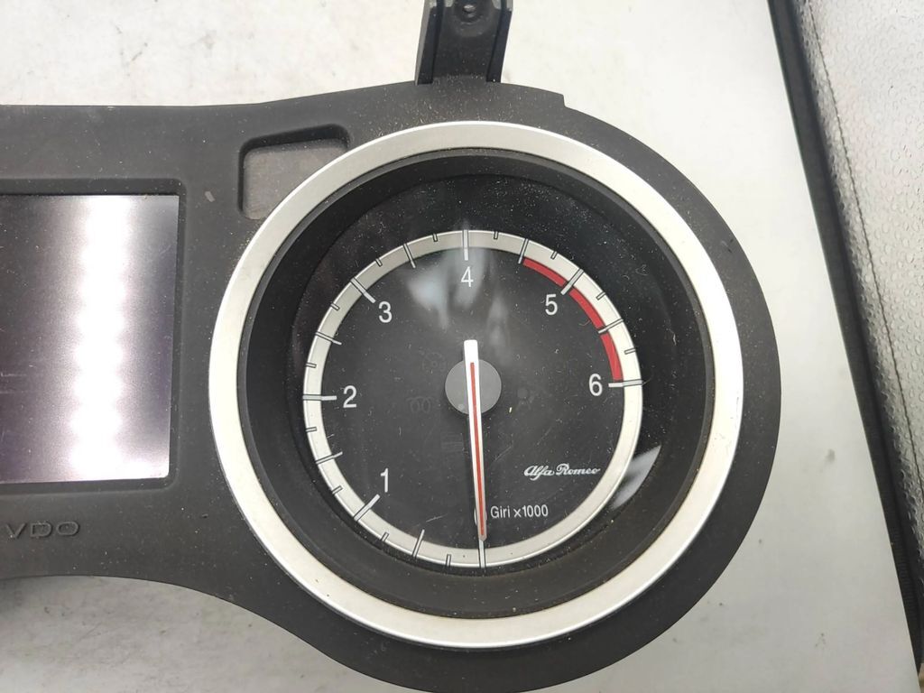Alfa Romeo 159 2007 LHD Diesel speedometer instrument cluster 0156072820 