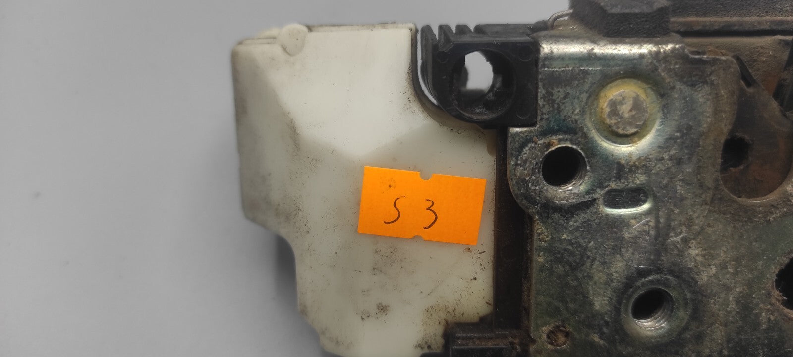 Alfa Romeo GT 1.9JTD 110kW Diesel 2006 LHD Front Right Door Lock B792