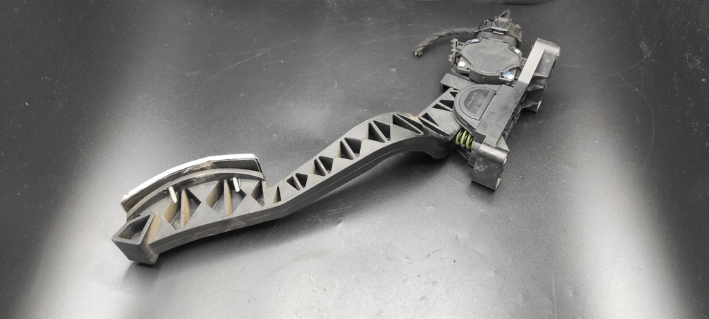 Alfa Romeo 147 1.9JTD 16V 2002 LHD Throttle Gas Pedal 0281002380 46755863