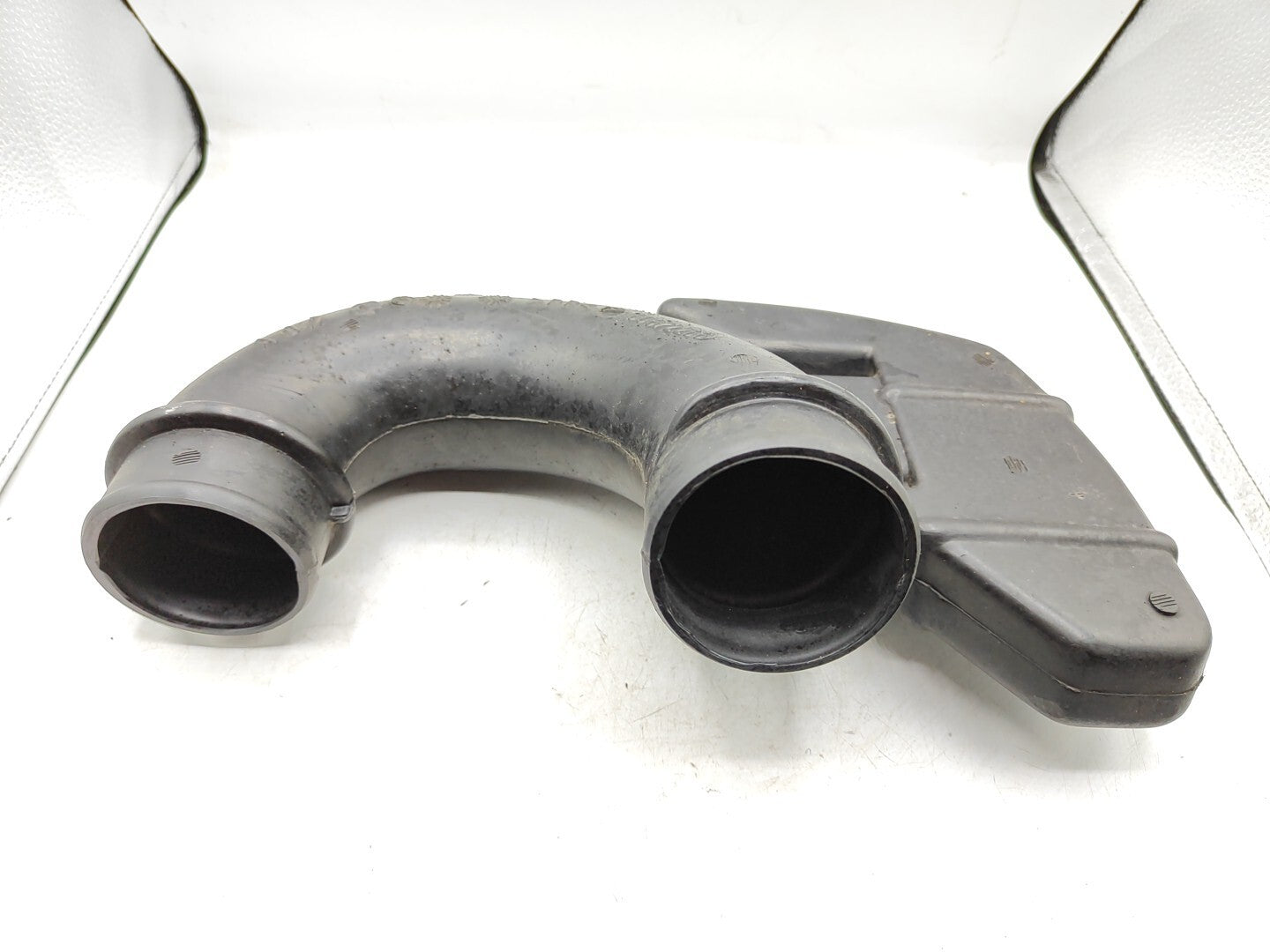 Alfa Romeo 156 1.9JTD 103kW 2004 Engine Air Intake Pipe 60672266 60630540