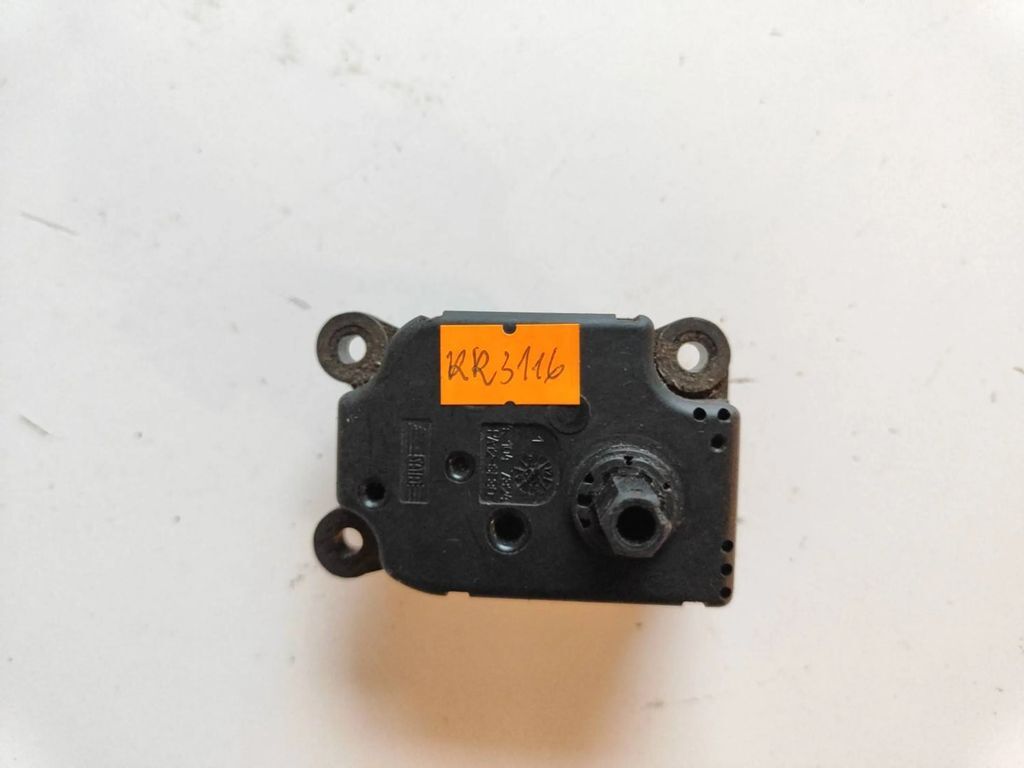 Ford Mondeo Mk III 2001 Air heater flap actuator motor 1S7H19E616AA 