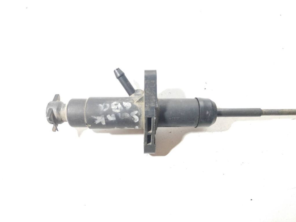 Alfa Romeo 147 1.6TS 2001 Clutch master cylinder 46547168 