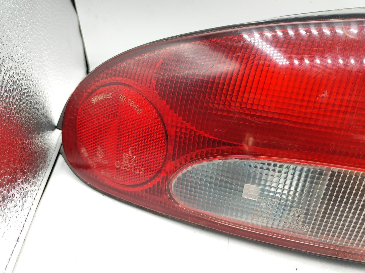 Mitsubishi Colt CA 1994 Hatchback LHD Rear Right Taillight Light 0431568R