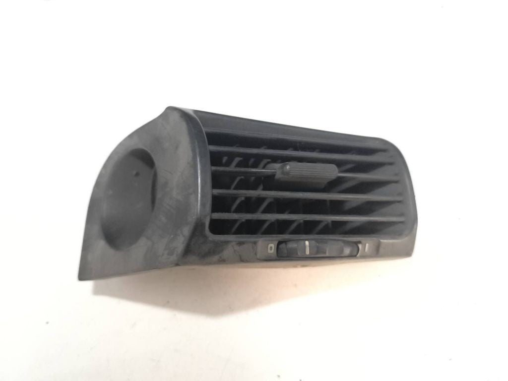 BMW 5 E34 1994 dashboard side air vent grill trim 1384088 
