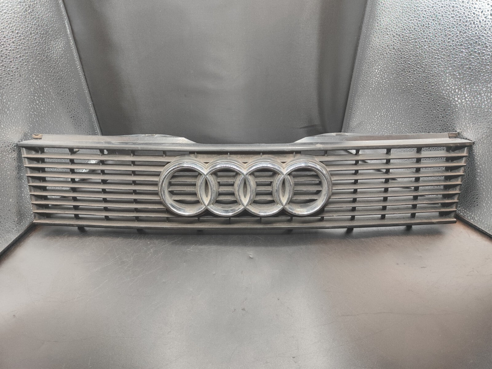 Audi 80 90 1990 Front Bumper Upper Radiator Mesh Grill 893853655