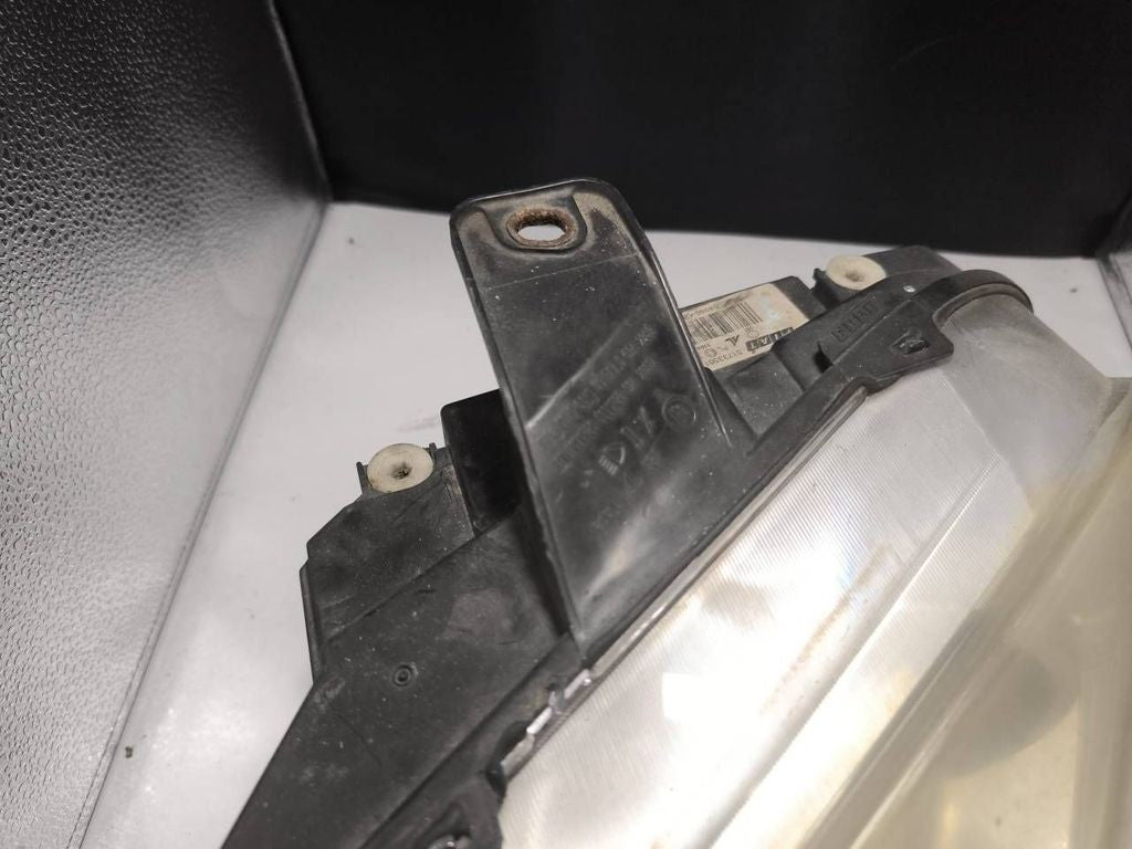 Fiat Croma 2.4JTDM 147kW 2007 LHD Left headlight 51733561 