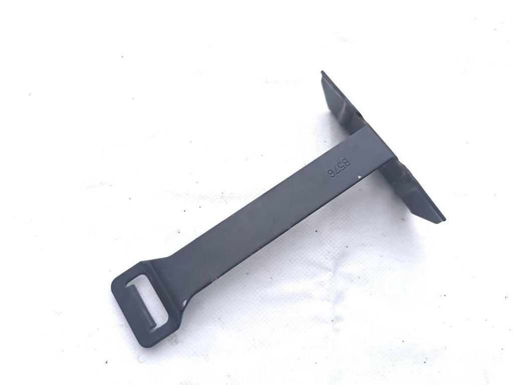 Alfa Romeo 147 1.9JTD 2005 Battery bracket 