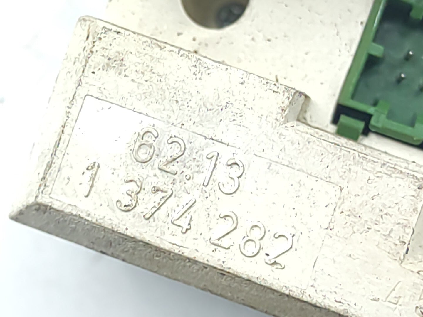 BMW 525i E34 1992 Front Panel Dashboard Clock Screen Display 1374282