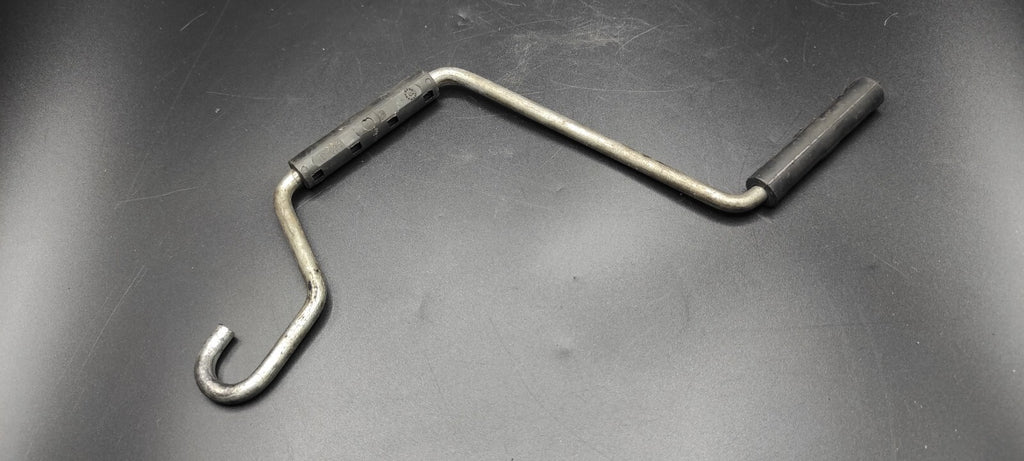 Alfa Romeo 147 / GT 2006 Spare Wheel Rim Tire Jack Handle 7780168