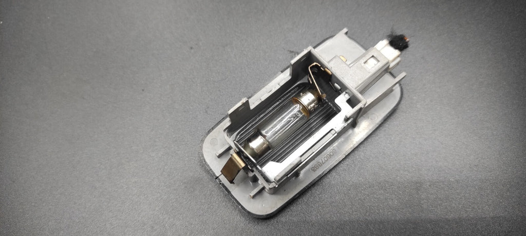 Alfa Romeo 156 2.4 JTD 103kW 2002 Rear Interior Roof Reading Light 60607883