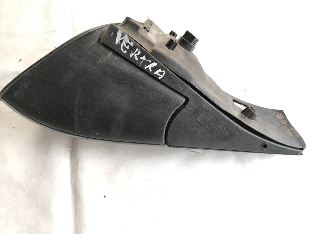 Opel Vectra B 2001 Left electric wing mirror 0510411 