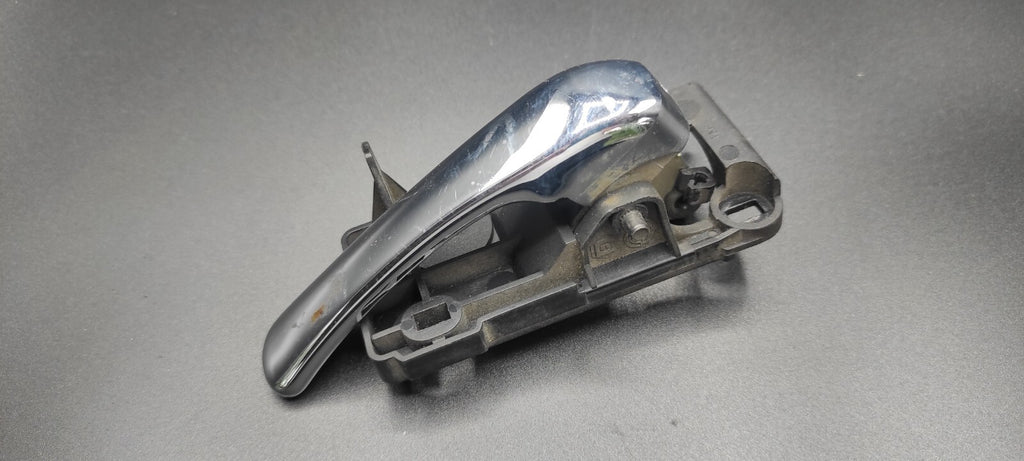 Alfa Romeo GT 1.9JTD 110kW 2004 Front Left Door Opening Inner Handle 46736147