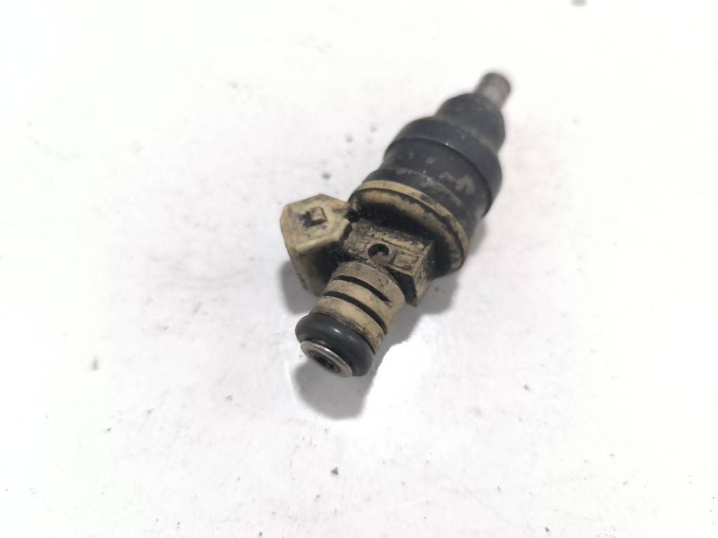 BMW 5 E34 1991 Petrol 6 Cylinder fuel injector 0280150716 