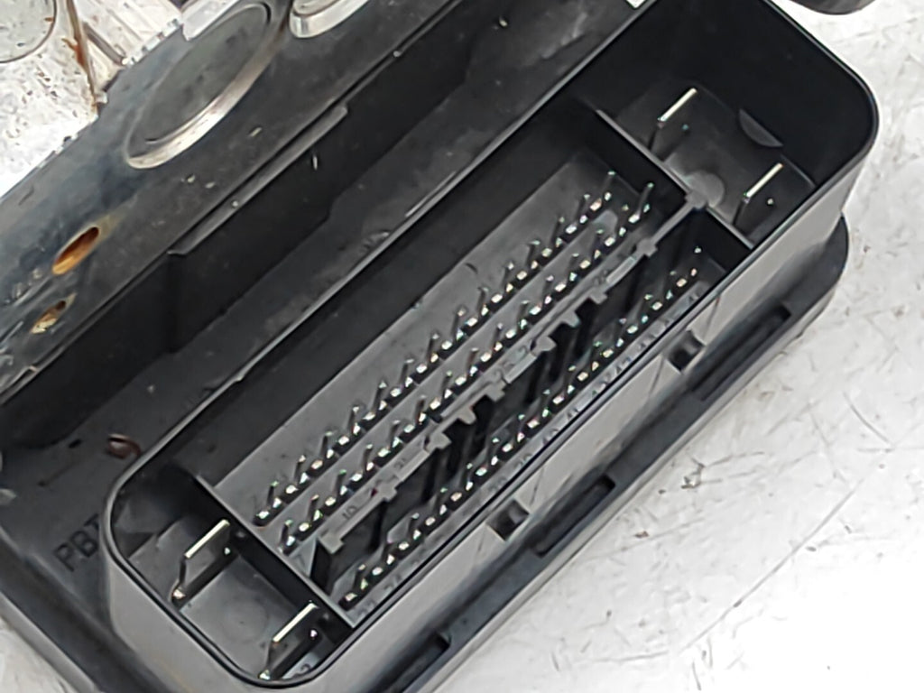 Land Rover Freelander LR2 2009 ABS Brake Pump Module 6G9N2C405DG 10021201234