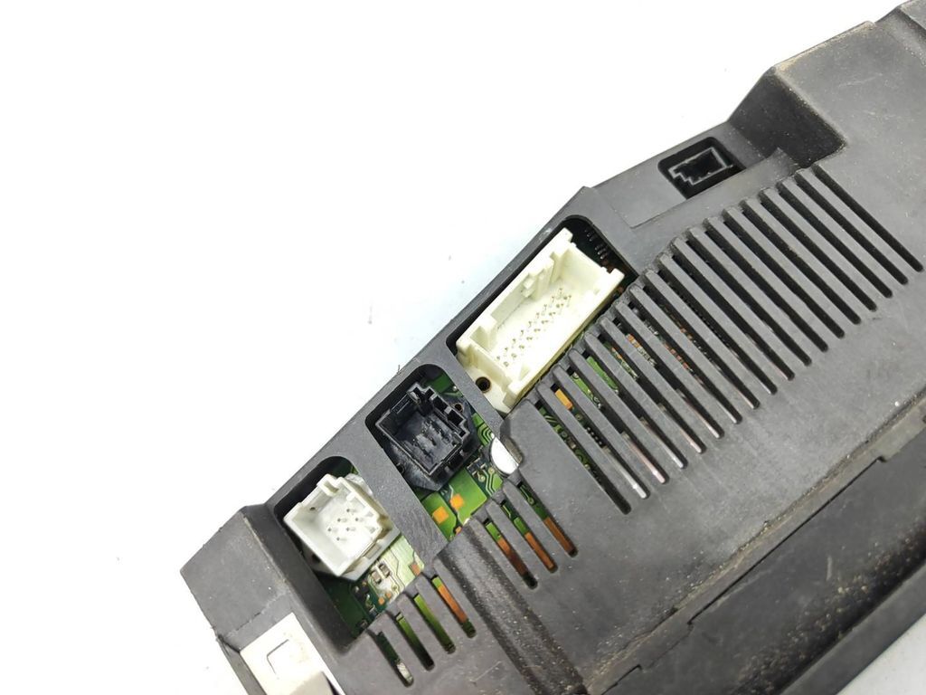 BMW 3 E46 2003 Interior AC Climate control unit module 64118382446 