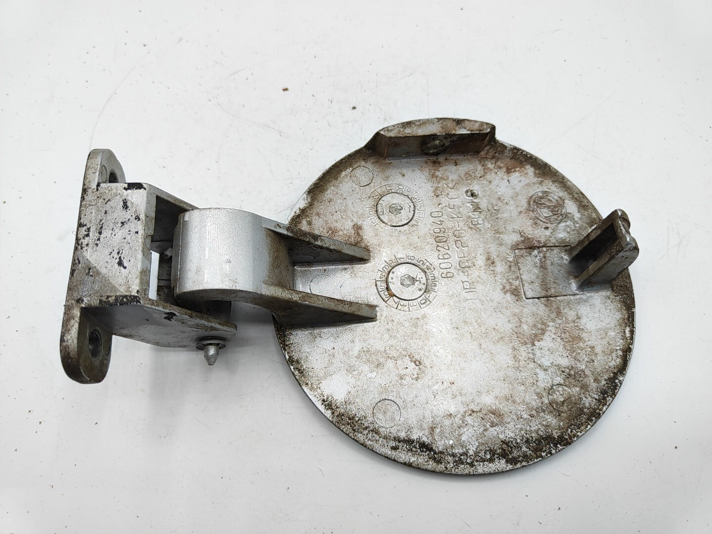 Alfa Romeo 156 2.0TS 2000 Fuel Flap Cap Cover 60620940 Silver