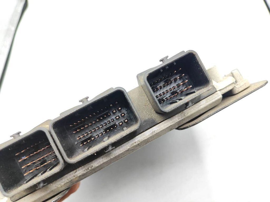 Peugeot 307 2.0HDI 79kW 2003 Engine control unit module ECU 9646850580 